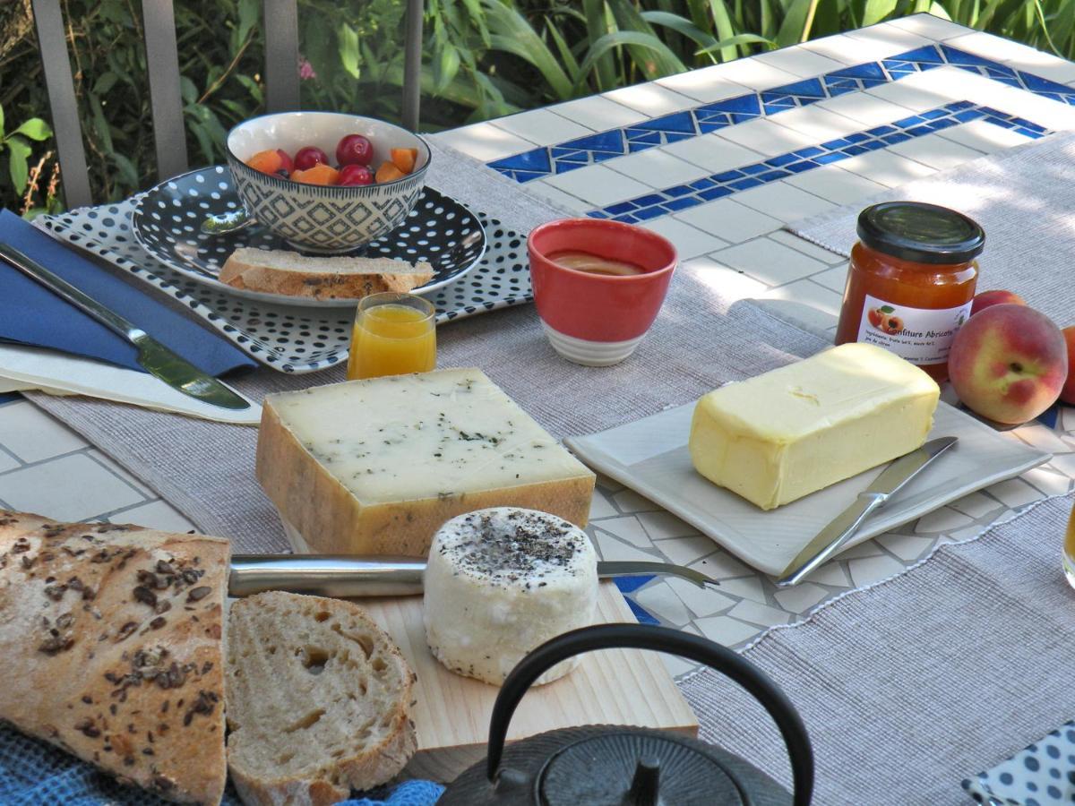 Bed and Breakfast Le Pre Juriens Экстерьер фото